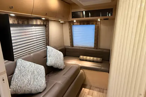 Luxury Class B+ Leisure Travel Serenity – Your Adventure in Comfort & Style!