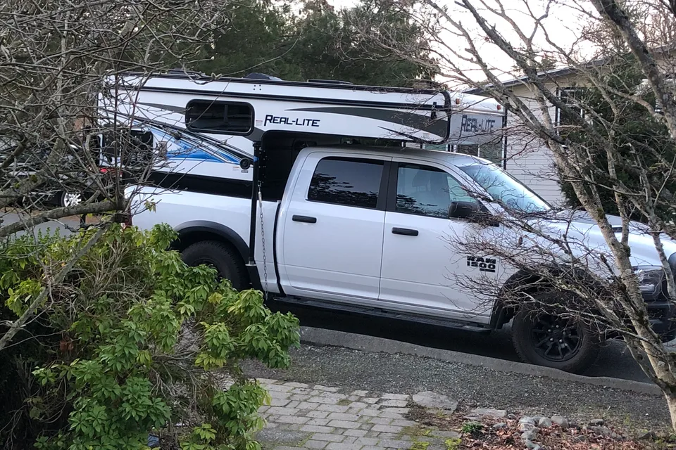 Layne's Real light  pop up 4x4 Truck camper Truck Camper