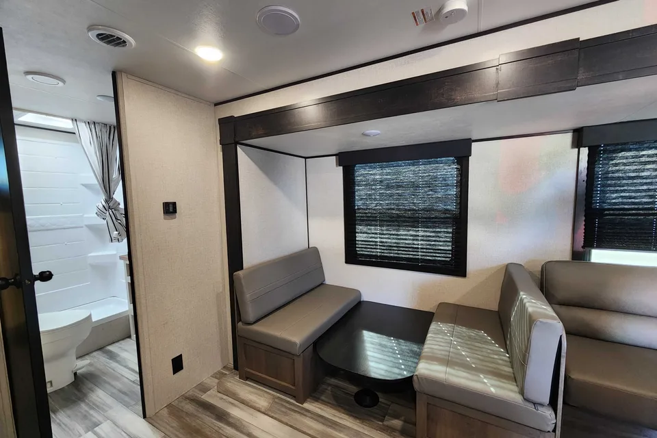 Hayat's Starcraft 2023 26bhs starcraft Travel Trailer