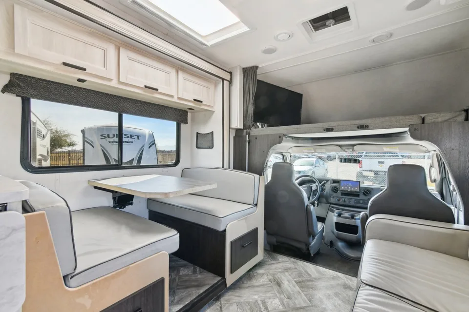 2022 Forest River Sunseeker 3050S: Spacious Comfort