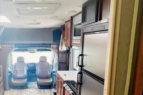 Yellowstone Cruiser 