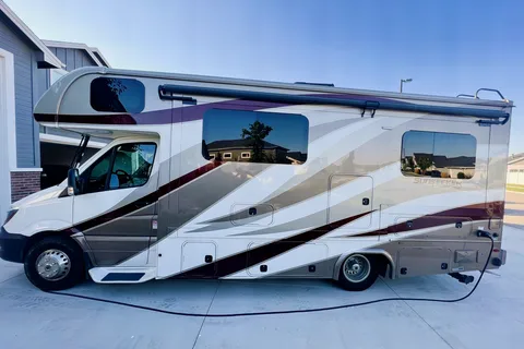 Yellowstone Cruiser 