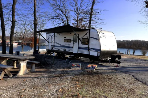 Say hello to "Joy"! Our 21 Keystone Springdale 282BH! Located near Table Rock Lake, Branson Missouri & Lake Of The Ozarks