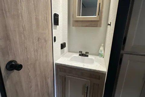 Mitchell’s Grand River 25BH Travel Trailer