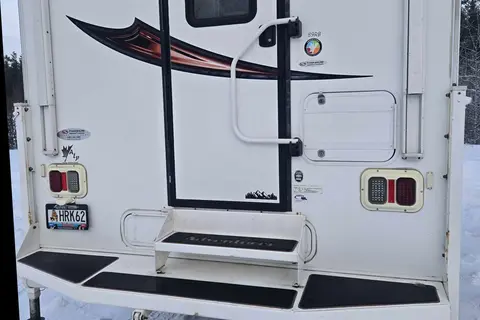 2018 chevrolet silverado diesel with 2018 adventurer 89rb Adventurer 89rb Truck Camper