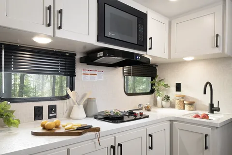 Sunny Daze Jayco Jayflight SLX 175BH Travel Trailer