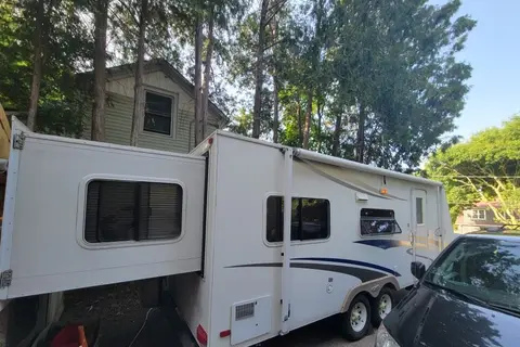 23ft Travel Trailer sleeps8
