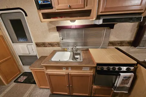 23ft Travel Trailer sleeps8