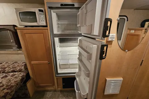 23ft Travel Trailer sleeps8