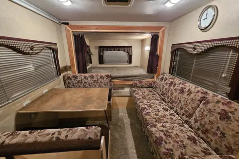 23ft Travel Trailer sleeps8