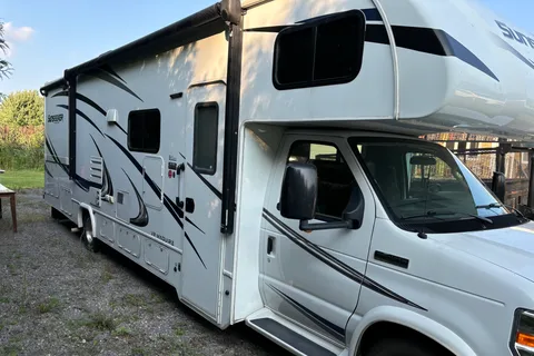 Forest River Sunseeker 3010DS Classe C 31 pieds