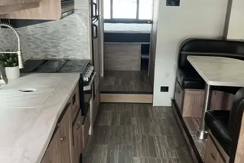 Forest River Sunseeker 3010DS Classe C 31 pieds