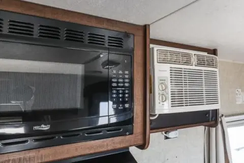 Stash's Keystone Hideout Travel Trailer