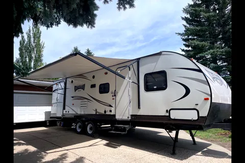 Campz Travel Trailer