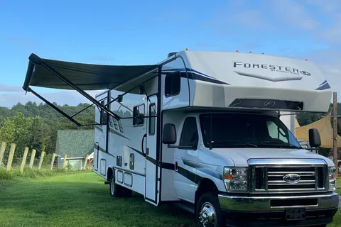 Chasing Squirrels: 2024 Forest River Forester Sleeps 6!!