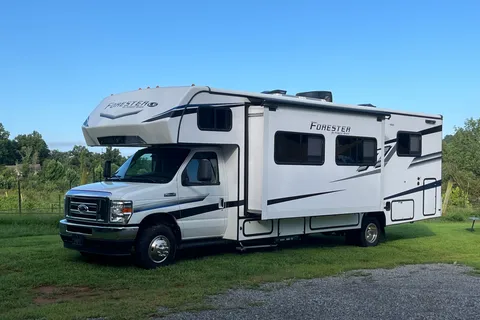Chasing Squirrels: 2024 Forest River Forester Sleeps 6!!