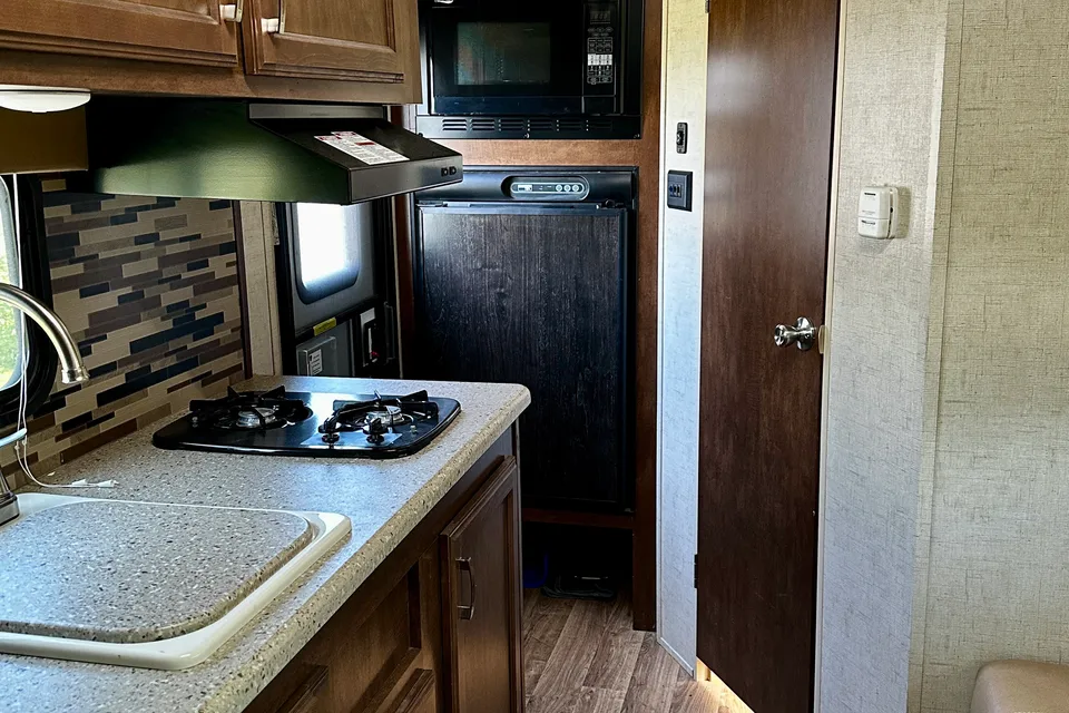 Affordable Getaway Sonic Ultra Lite SL168VRB Travel Trailer