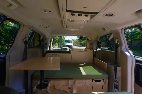 Caravan Crossroad