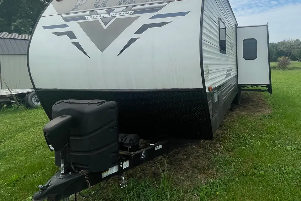 Michael 's Palomino Puma Travel Trailer
