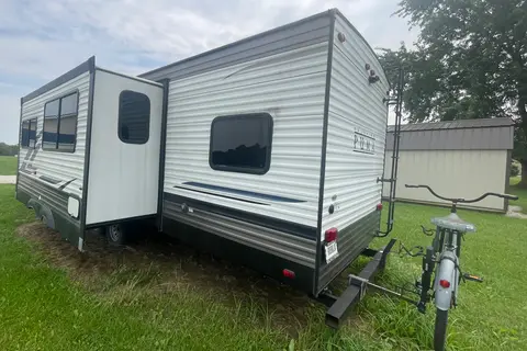 Michael 's Palomino Puma Travel Trailer