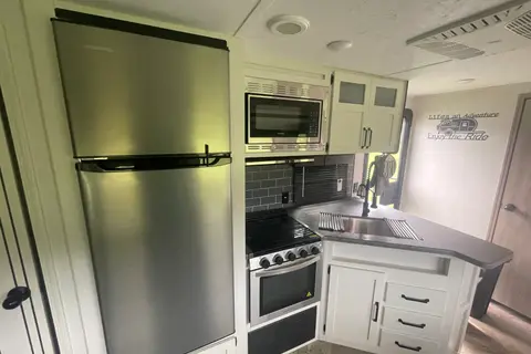 Michael 's Palomino Puma Travel Trailer
