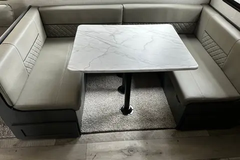 Family Friendly with a Master Bathroom 34'Trailer