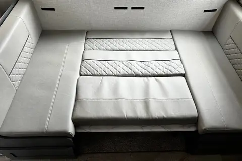Family Friendly with a Master Bathroom 34'Trailer