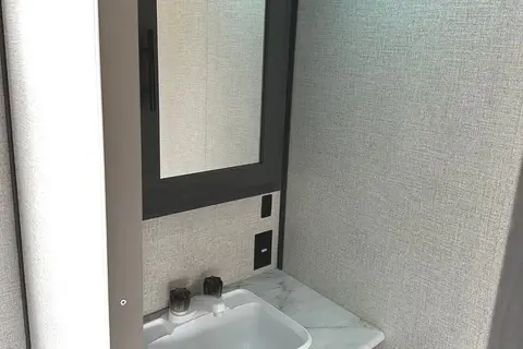 Family Friendly with a Master Bathroom 34'Trailer