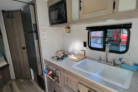 Danielle's Gulf Stream Enlighten Travel Trailer