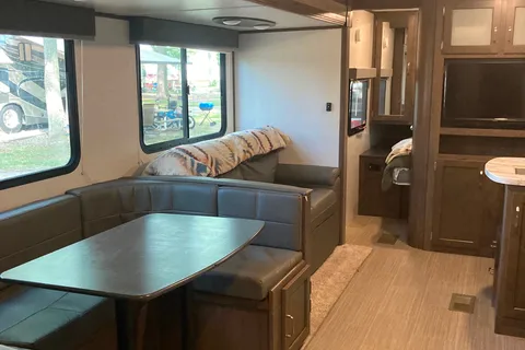 New Keystone Passport with Bunkhouse