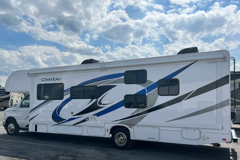 Thor Motor Coach chateau