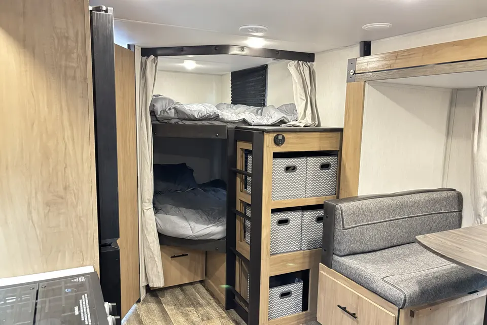 Millan - Sleeps 6 - King Bedroom - Delivery Available (LWFL2285)
