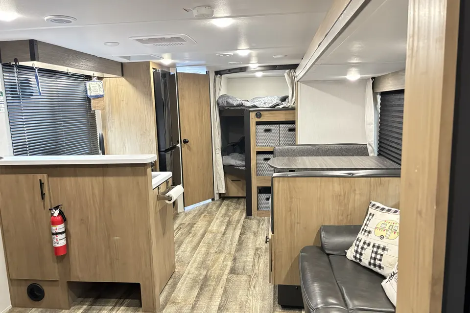 Millan - Sleeps 6 - King Bedroom - Delivery Available (LWFL2285)