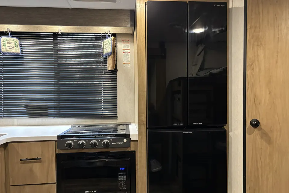 Millan - Sleeps 6 - King Bedroom - Delivery Available (LWFL2285)