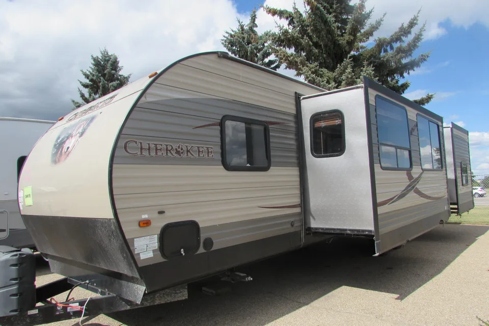 Olivier's Forest River Cherokee 304BS Travel Trailer