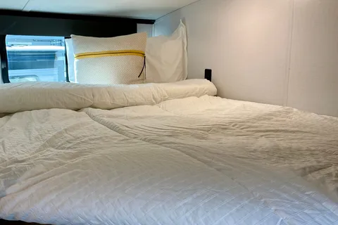 LUXURY 2 BEDROOM*LARGE BATH* 