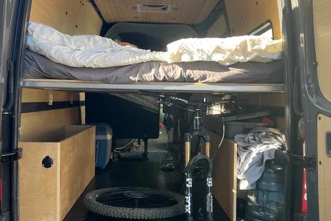 Vanessa's Mercedes-Benz Sprinter Campervan