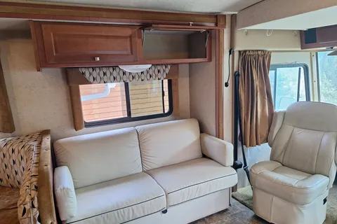 31Ft Winnebago, treat yourself.