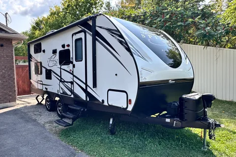 Chris's Northern Spirit 23' Bunkhouse