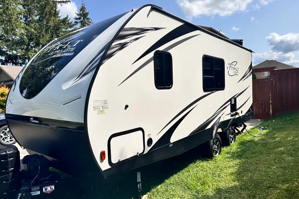 Chris's Northern Spirit 23' Bunkhouse