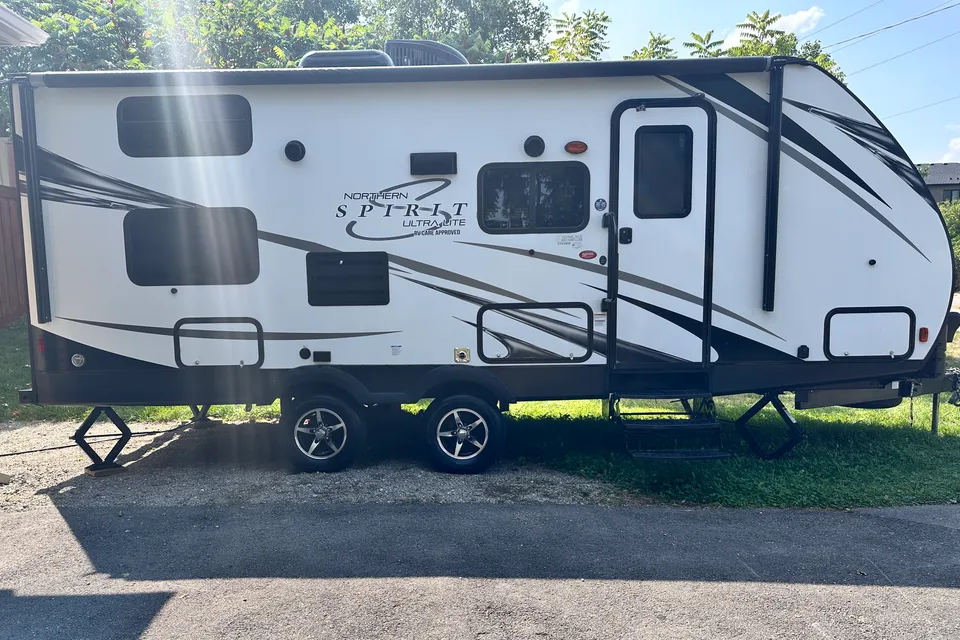 Chris's Northern Spirit 23' Bunkhouse