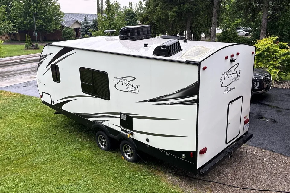 Chris's Northern Spirit 23' Bunkhouse