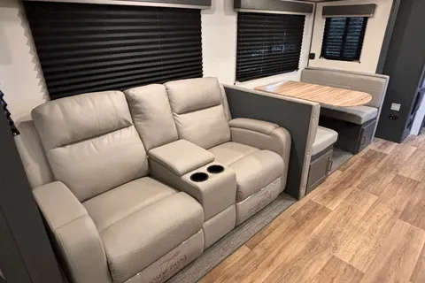 Keystone Bullet with Lounge Chairs