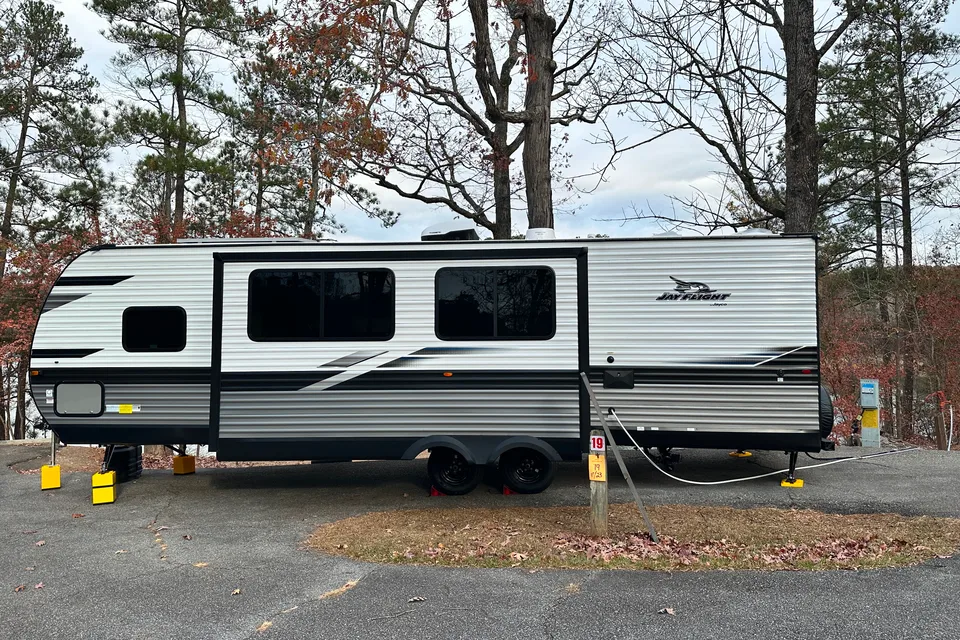 Road tripping, modern family bunkhouse!