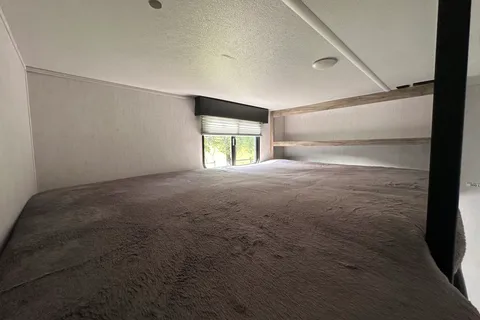 Forest River Artic Wolf 3770 Suite Fifth Wheel