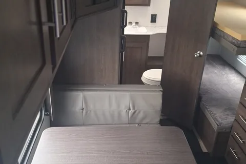 Justin 's Forest River 201 BHXL Travel Trailer