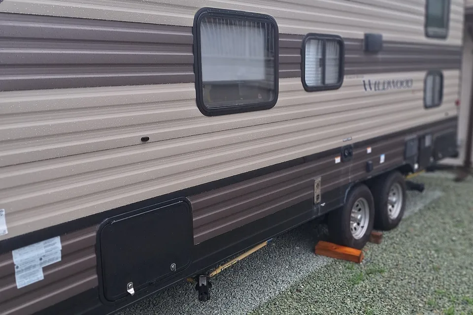 Justin 's Forest River 201 BHXL Travel Trailer
