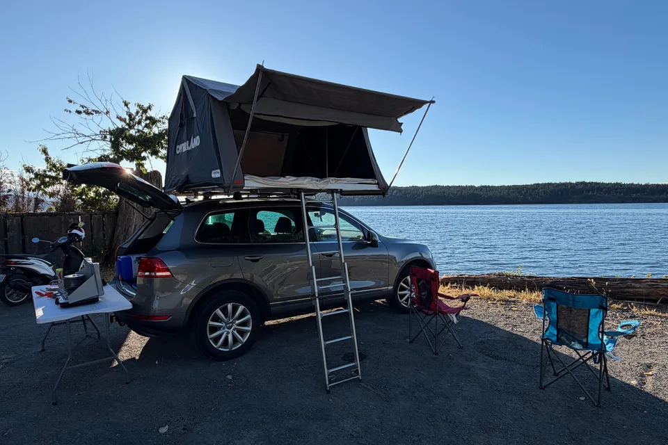 Lee's Volkswagen Touareg rooftop tent Campervan