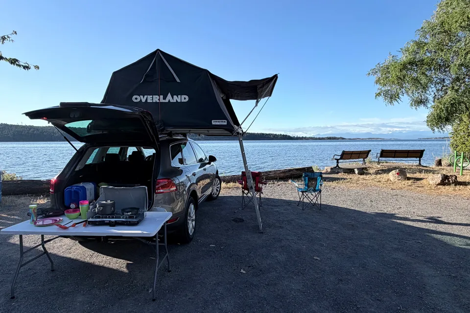 Lee's Volkswagen Touareg rooftop tent Campervan