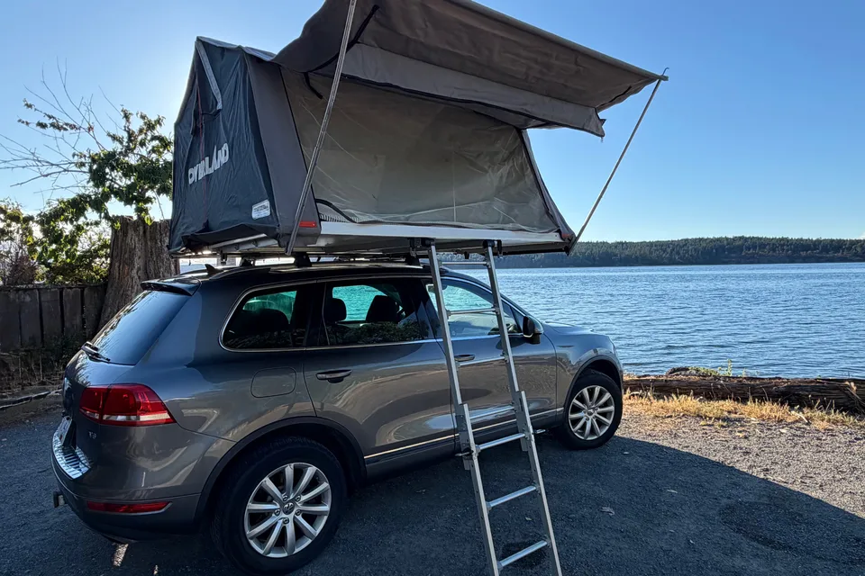 Lee's Volkswagen Touareg rooftop tent Campervan
